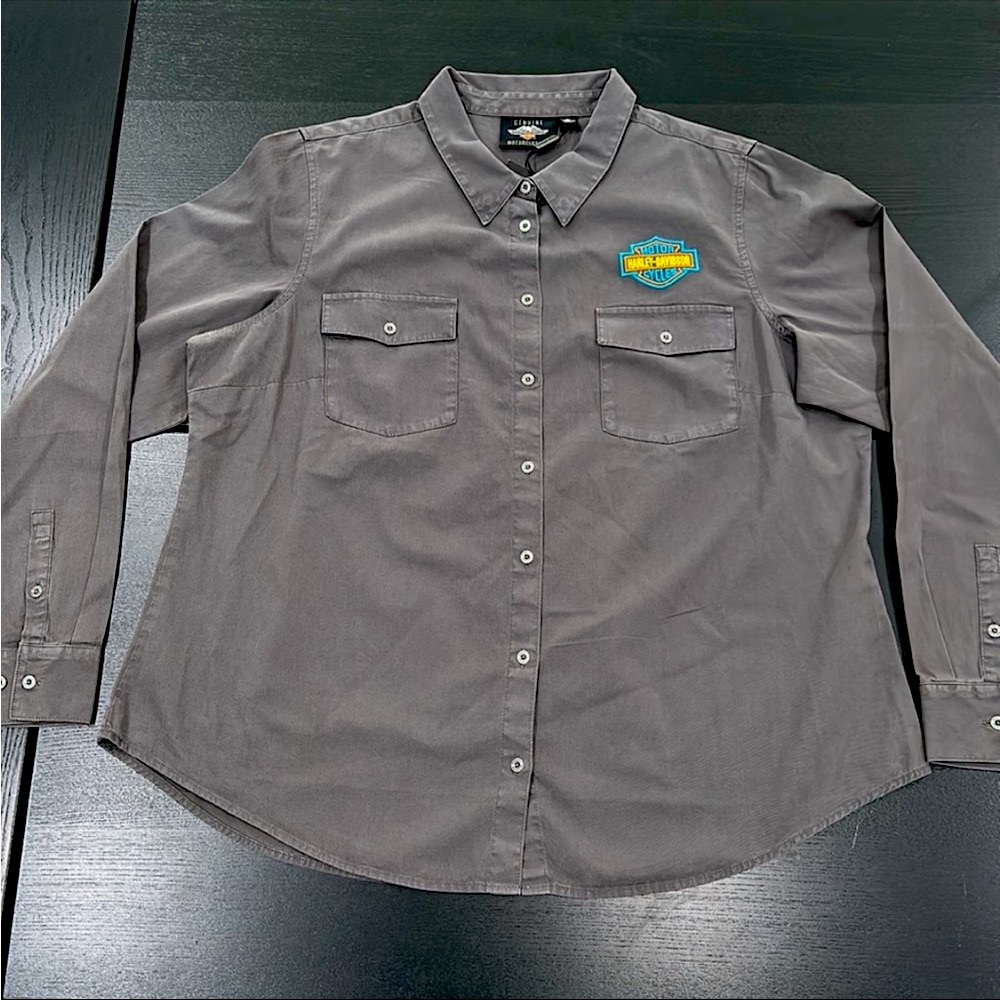 Harley-Davidson Women's Bar & Shield
Solid Soft Twill Shirt - M